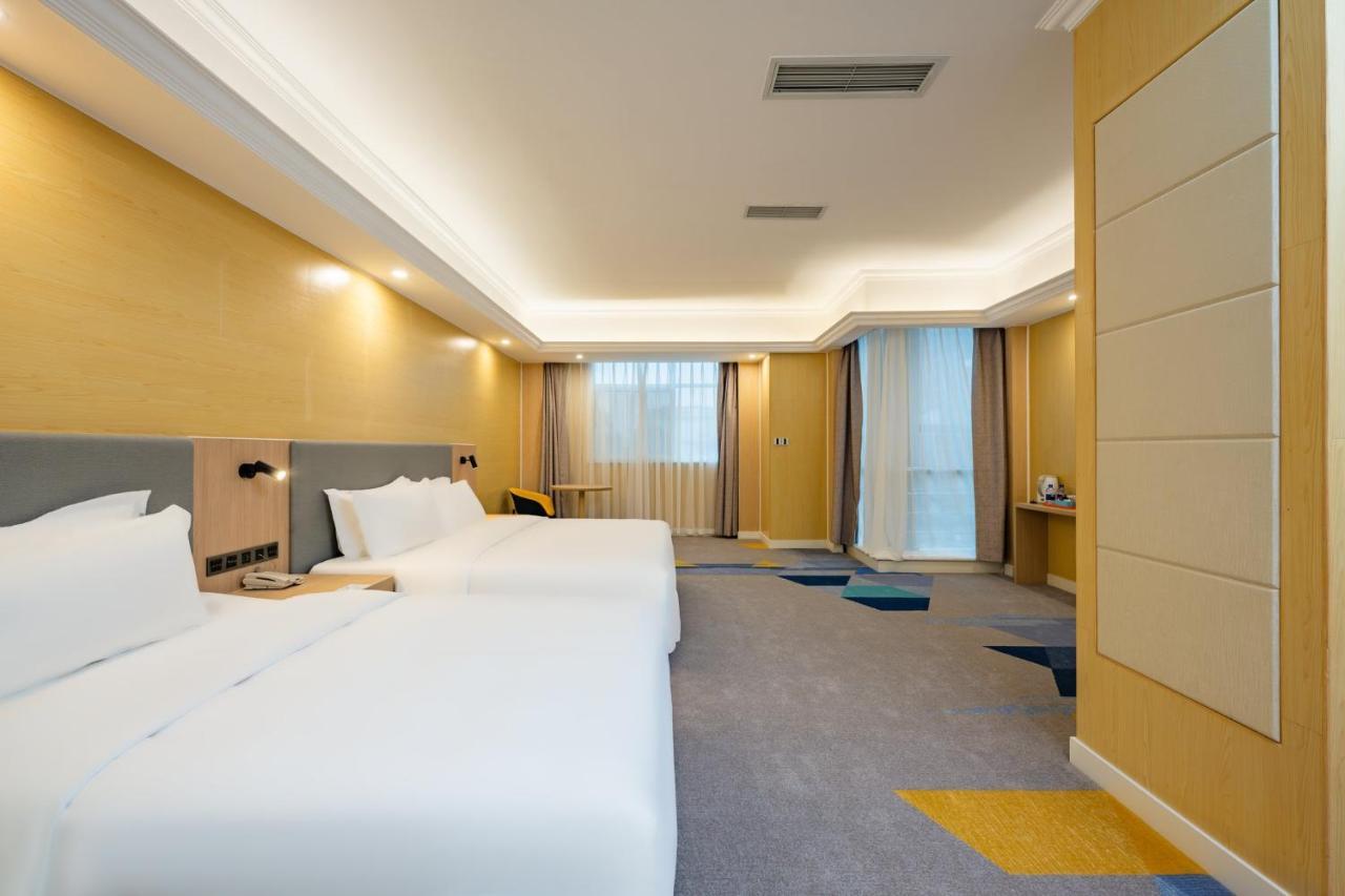 โรงแรม Express Tianfu Square By Ihg - Chunxi Road And Kuanzhai Alley