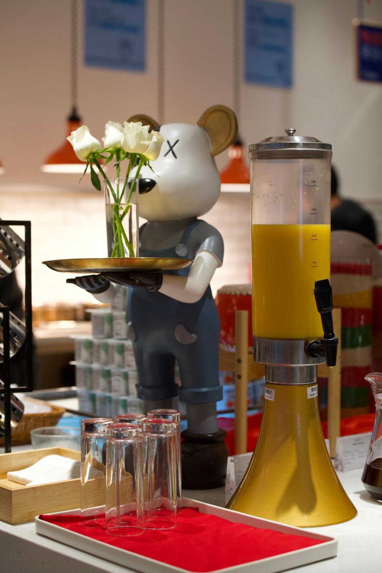 Express Tianfu Square By Ihg - Chunxi Road And Kuanzhai Alley Отель 4*