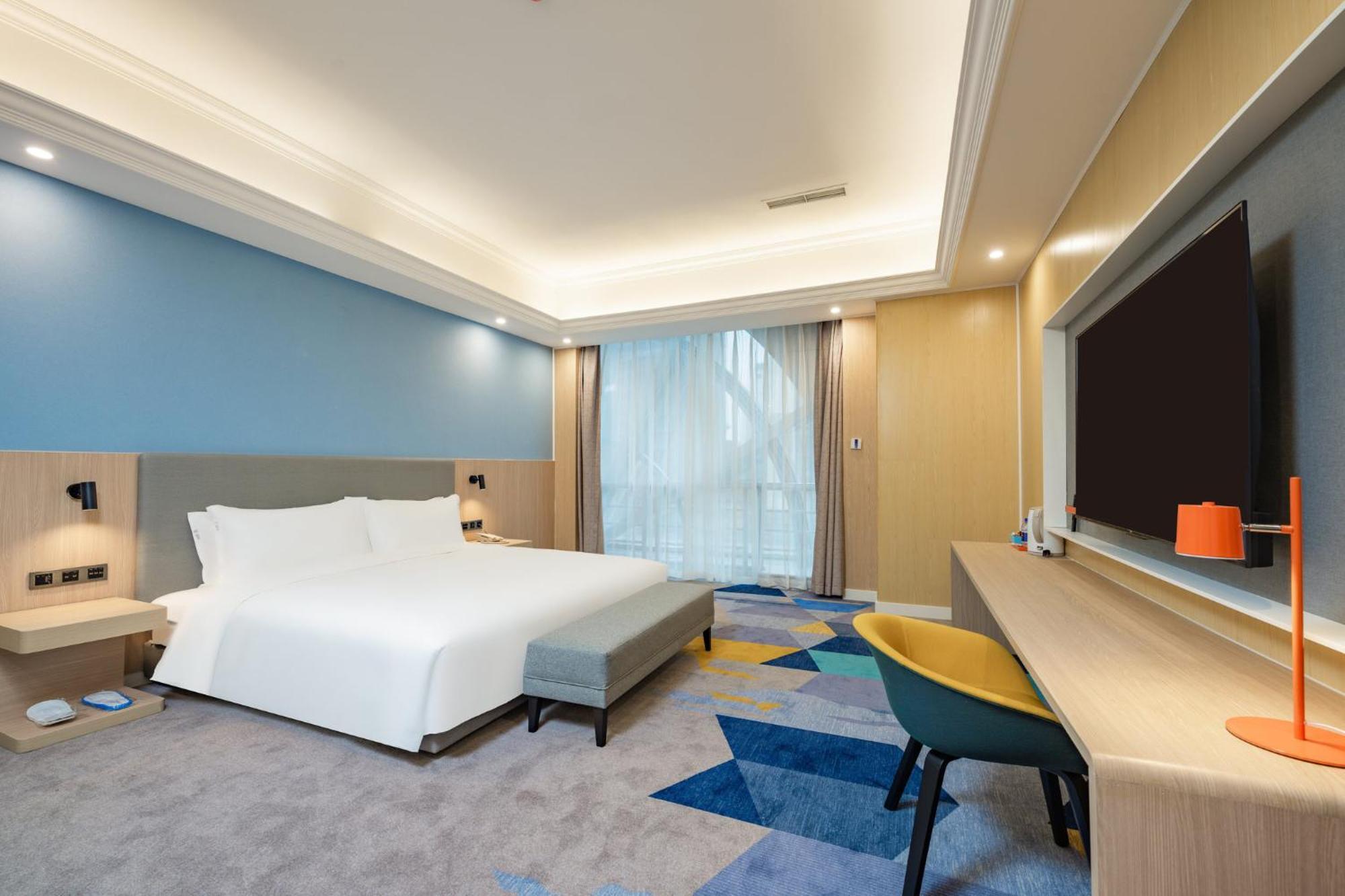 Отель Express Tianfu Square By Ihg - Chunxi Road And Kuanzhai Alley 4*
