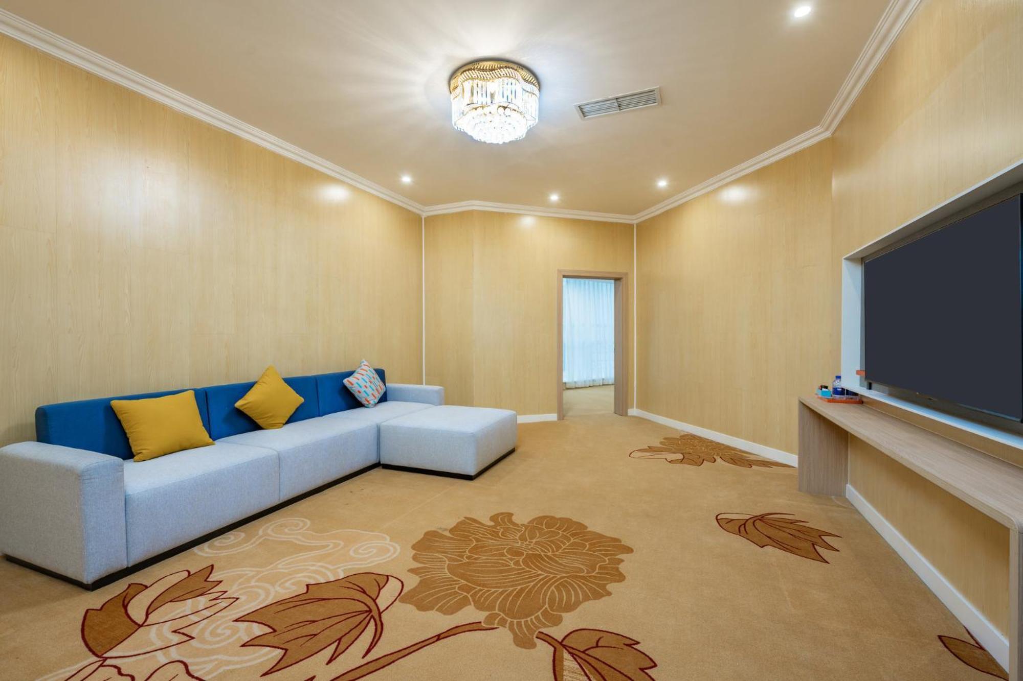 Express Tianfu Square By Ihg - Chunxi Road And Kuanzhai Alley Отель