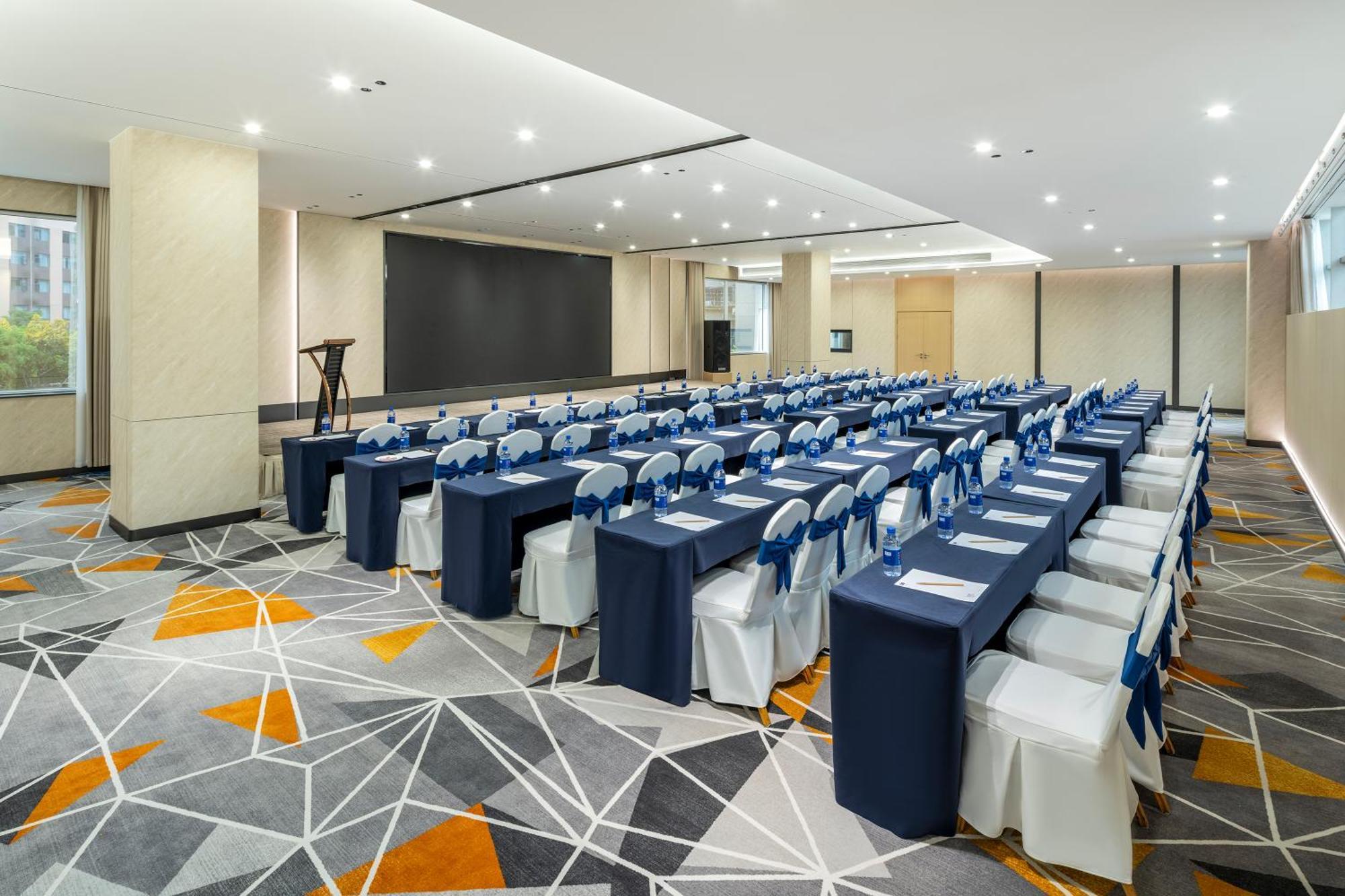Express Tianfu Square By Ihg - Chunxi Road And Kuanzhai Alley Отель Чэнду
