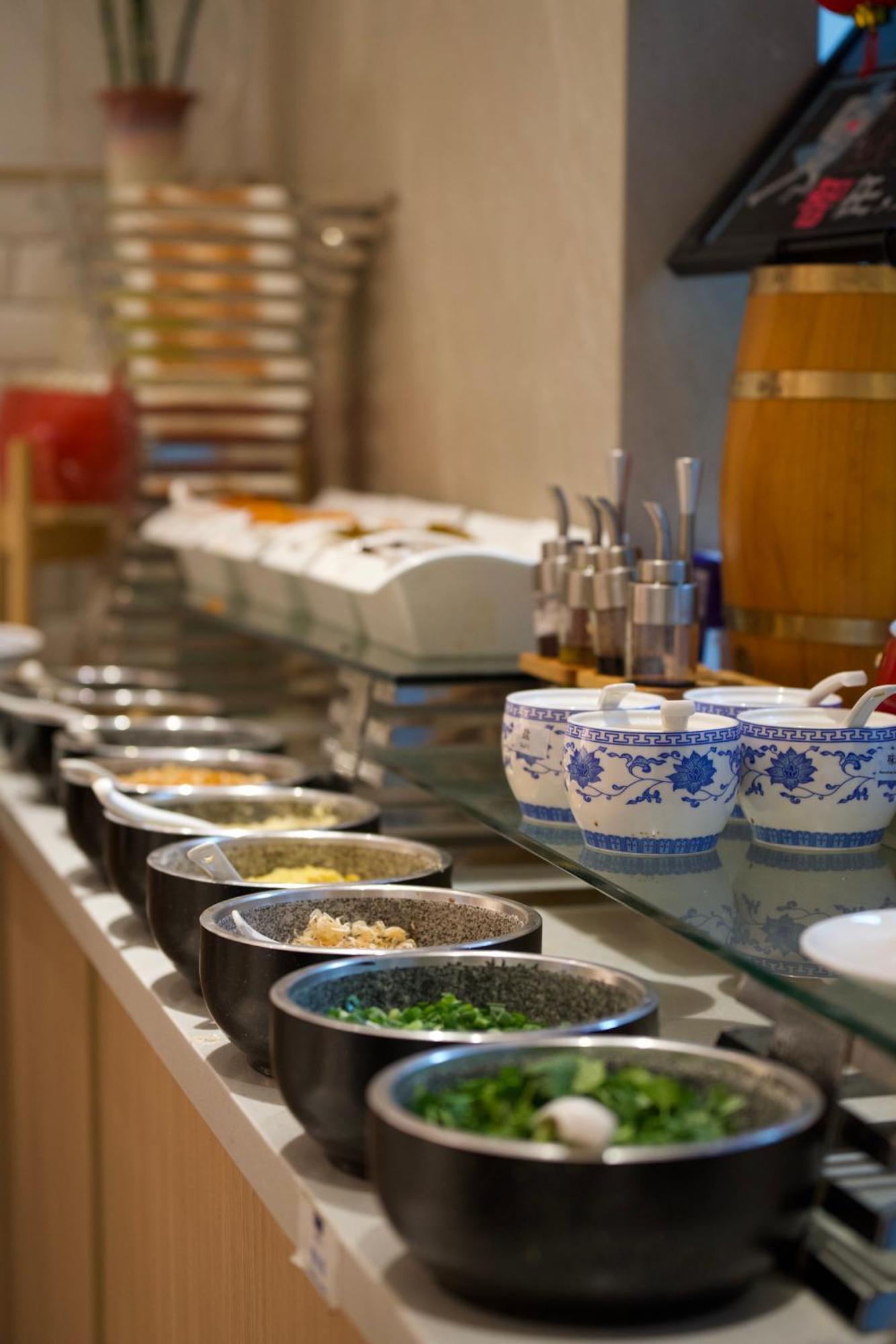 Express Tianfu Square By Ihg - Chunxi Road And Kuanzhai Alley 4*